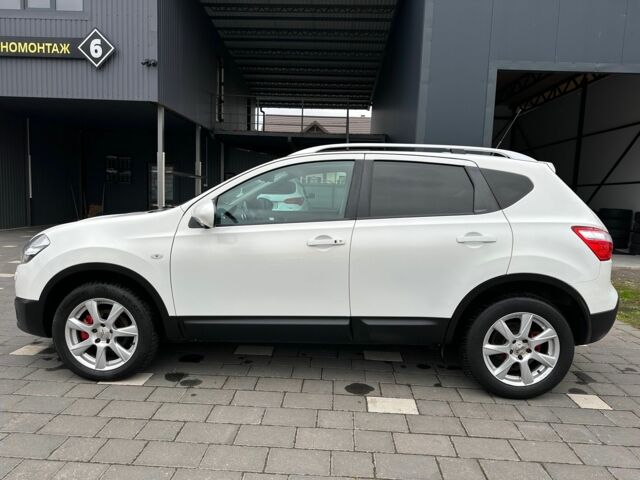 Белый Ниссан Кашкай, объемом двигателя 2 л и пробегом 193 тыс. км за 12230 $, фото 3 на Automoto.ua