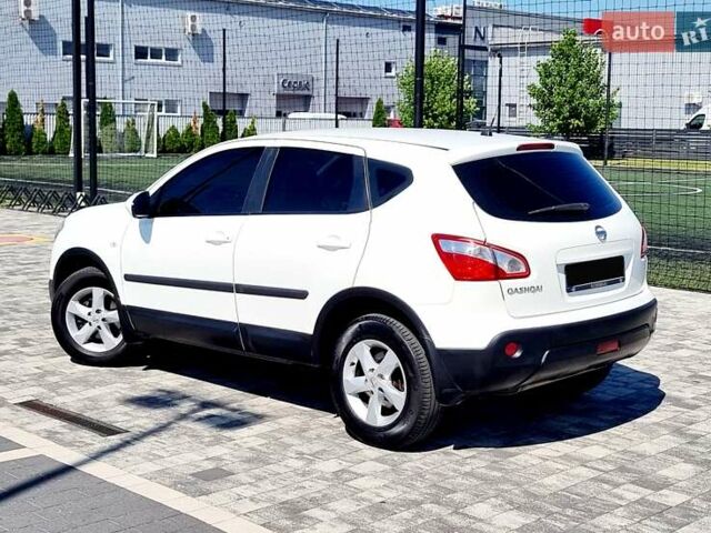 Белый Ниссан Кашкай, объемом двигателя 2 л и пробегом 162 тыс. км за 11899 $, фото 2 на Automoto.ua