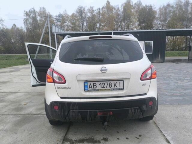 Белый Ниссан Кашкай, объемом двигателя 1.5 л и пробегом 258 тыс. км за 9999 $, фото 1 на Automoto.ua
