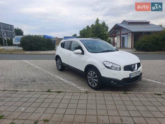Белый Ниссан Кашкай, объемом двигателя 2 л и пробегом 220 тыс. км за 12999 $, фото 6 на Automoto.ua