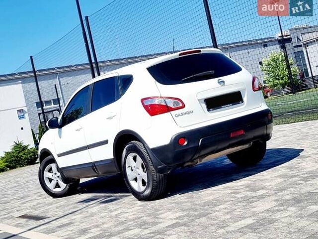 Белый Ниссан Кашкай, объемом двигателя 2 л и пробегом 162 тыс. км за 11899 $, фото 73 на Automoto.ua