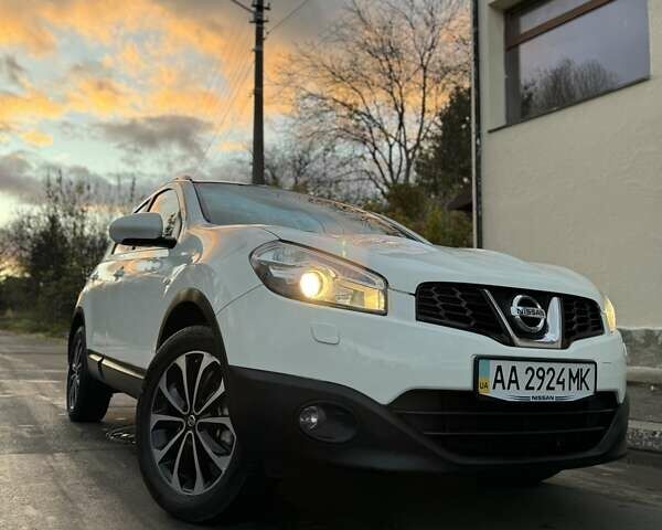 Белый Ниссан Кашкай, объемом двигателя 2 л и пробегом 159 тыс. км за 11200 $, фото 5 на Automoto.ua