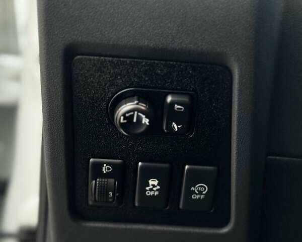 Белый Ниссан Кашкай, объемом двигателя 1.6 л и пробегом 174 тыс. км за 12999 $, фото 108 на Automoto.ua