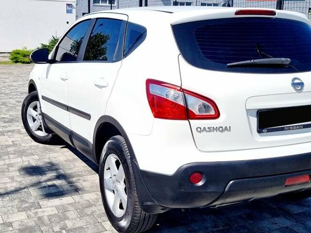 Белый Ниссан Кашкай, объемом двигателя 2 л и пробегом 162 тыс. км за 11899 $, фото 56 на Automoto.ua