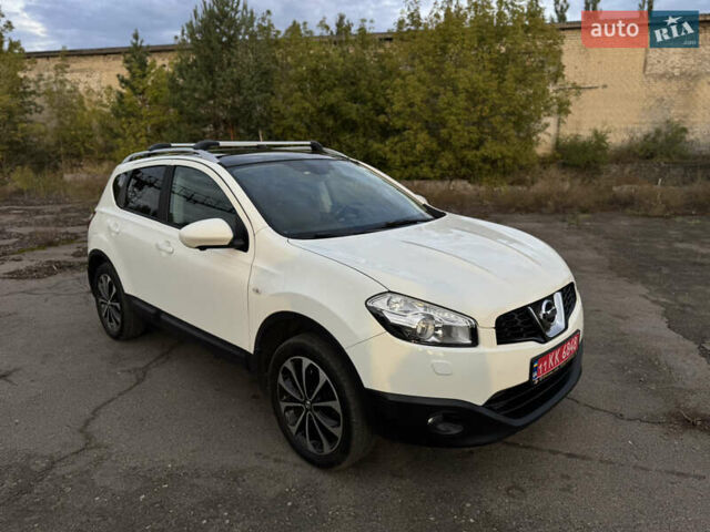Белый Ниссан Кашкай, объемом двигателя 1.5 л и пробегом 184 тыс. км за 11900 $, фото 3 на Automoto.ua