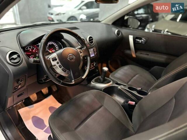 Белый Ниссан Кашкай, объемом двигателя 1.6 л и пробегом 160 тыс. км за 11799 $, фото 10 на Automoto.ua