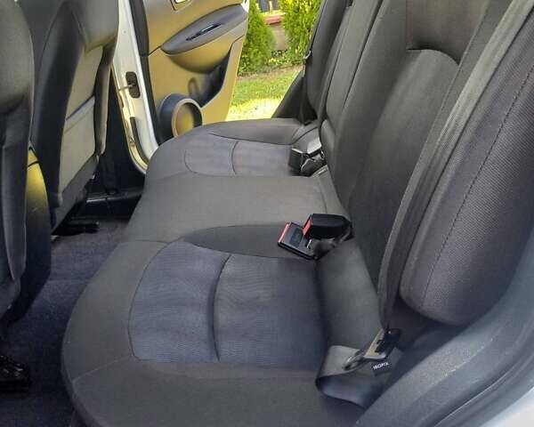 Белый Ниссан Кашкай, объемом двигателя 2 л и пробегом 188 тыс. км за 11999 $, фото 1 на Automoto.ua