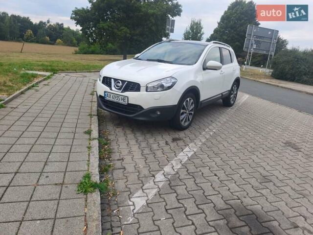 Белый Ниссан Кашкай, объемом двигателя 2 л и пробегом 220 тыс. км за 12999 $, фото 9 на Automoto.ua