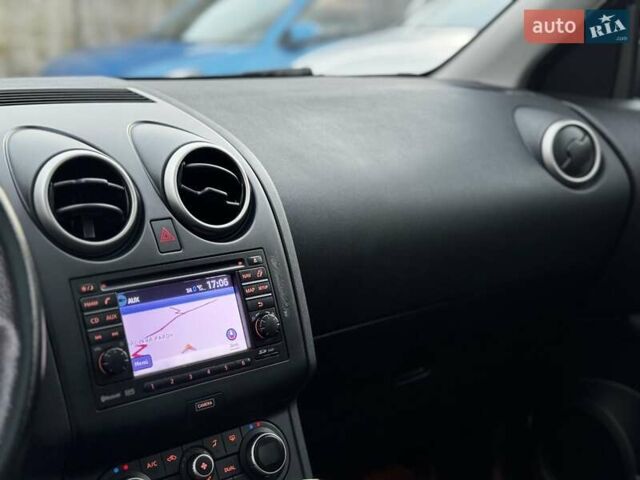 Белый Ниссан Кашкай, объемом двигателя 1.6 л и пробегом 174 тыс. км за 12999 $, фото 113 на Automoto.ua