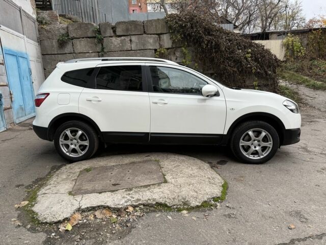 Білий Ніссан Кашкай, об'ємом двигуна 0 л та пробігом 190 тис. км за 11700 $, фото 2 на Automoto.ua