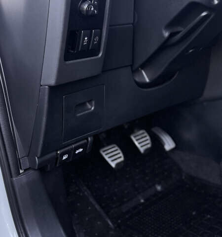 Білий Ніссан Кашкай, об'ємом двигуна 1.6 л та пробігом 211 тис. км за 11300 $, фото 7 на Automoto.ua