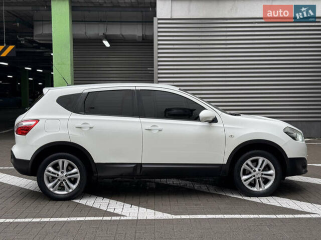 Белый Ниссан Кашкай, объемом двигателя 1.5 л и пробегом 277 тыс. км за 9300 $, фото 11 на Automoto.ua