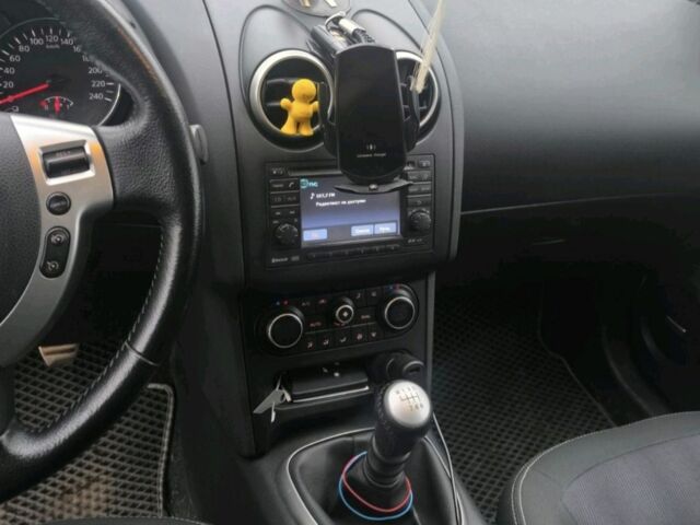 Белый Ниссан Кашкай, объемом двигателя 1.5 л и пробегом 258 тыс. км за 9999 $, фото 4 на Automoto.ua