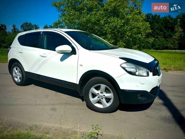 Білий Ніссан Кашкай, об'ємом двигуна 2 л та пробігом 241 тис. км за 12200 $, фото 1 на Automoto.ua