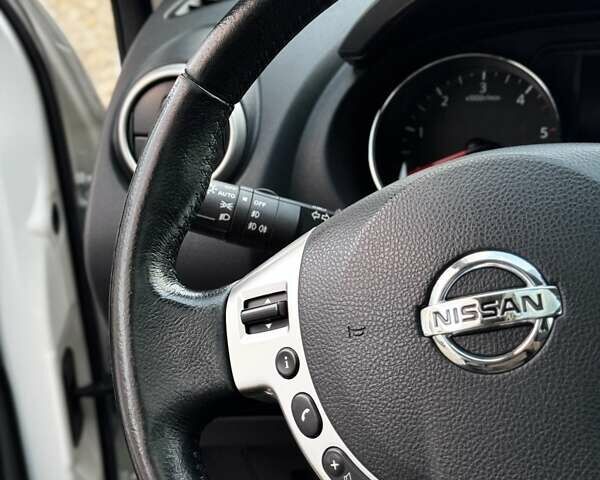 Белый Ниссан Кашкай, объемом двигателя 1.6 л и пробегом 174 тыс. км за 12999 $, фото 109 на Automoto.ua