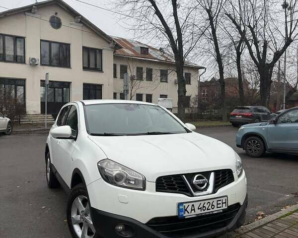 Белый Ниссан Кашкай, объемом двигателя 2 л и пробегом 150 тыс. км за 11500 $, фото 6 на Automoto.ua