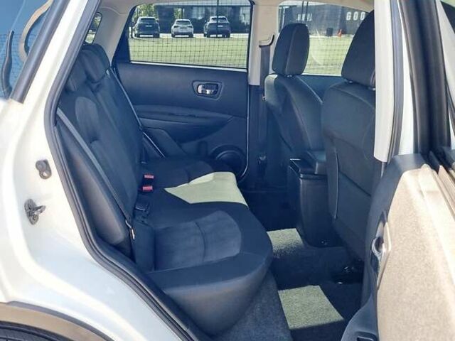 Белый Ниссан Кашкай, объемом двигателя 2 л и пробегом 162 тыс. км за 11899 $, фото 98 на Automoto.ua