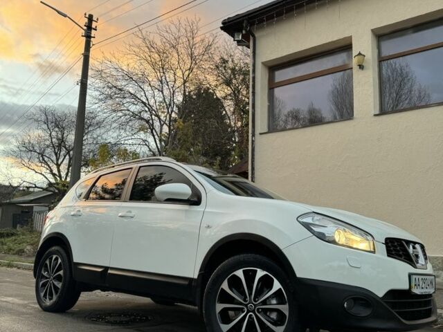 Ниссан Кашкай 2012 в Киеве на Automoto.ua Белый Ниссан Кашкай, объемом двигателя 2 л и пробегом 159 тыс. км за 11200 $, фото 2 на Automoto.ua