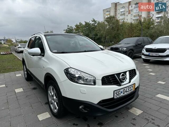 Белый Ниссан Кашкай, объемом двигателя 2 л и пробегом 195 тыс. км за 12250 $, фото 12 на Automoto.ua