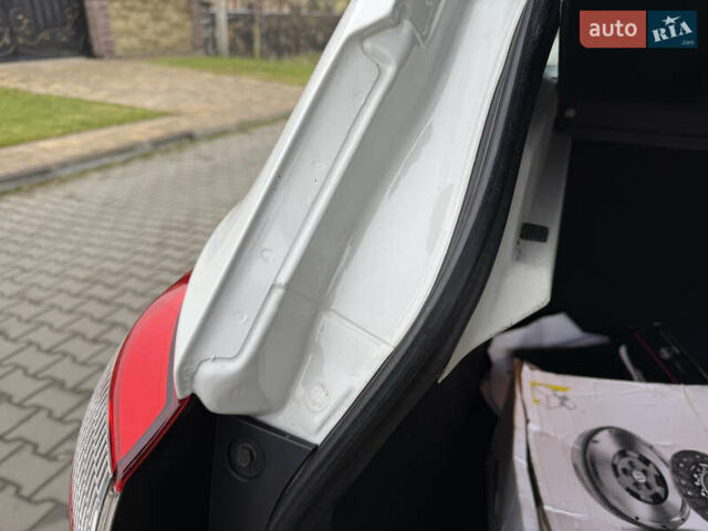 Белый Ниссан Кашкай, объемом двигателя 1.5 л и пробегом 198 тыс. км за 13500 $, фото 20 на Automoto.ua