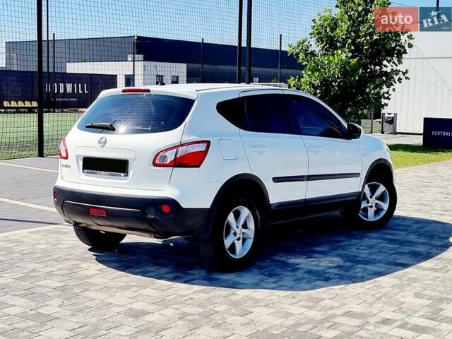 Белый Ниссан Кашкай, объемом двигателя 2 л и пробегом 162 тыс. км за 11899 $, фото 3 на Automoto.ua