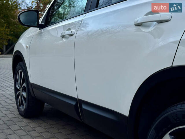 Ниссан Кашкай 2012 в Житомире на Automoto.ua Белый Ниссан Кашкай, объемом двигателя 1.5 л и пробегом 212 тыс. км за 11899 $, фото 12 на Automoto.ua
