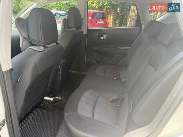 Білий Ніссан Кашкай, об'ємом двигуна 1.46 л та пробігом 237 тис. км за 11111 $, фото 22 на Automoto.ua