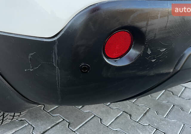 Білий Ніссан Кашкай, об'ємом двигуна 2 л та пробігом 129 тис. км за 13500 $, фото 26 на Automoto.ua