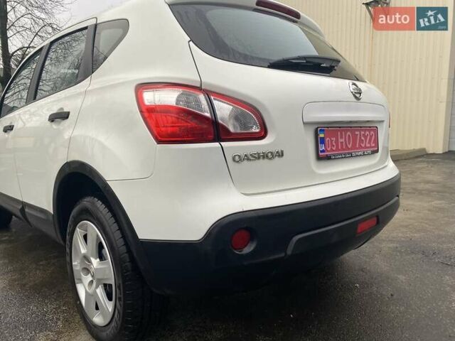 Белый Ниссан Кашкай, объемом двигателя 1.6 л и пробегом 220 тыс. км за 9800 $, фото 8 на Automoto.ua