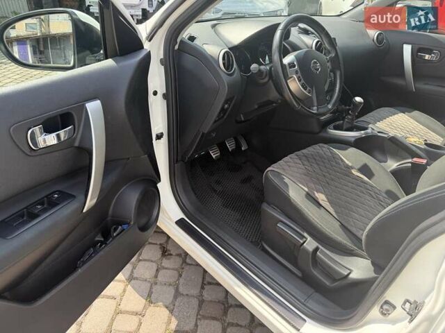 Білий Ніссан Кашкай, об'ємом двигуна 1.46 л та пробігом 237 тис. км за 11111 $, фото 17 на Automoto.ua