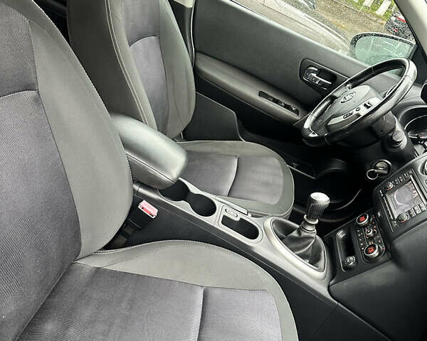 Белый Ниссан Кашкай, объемом двигателя 1.5 л и пробегом 242 тыс. км за 10500 $, фото 20 на Automoto.ua