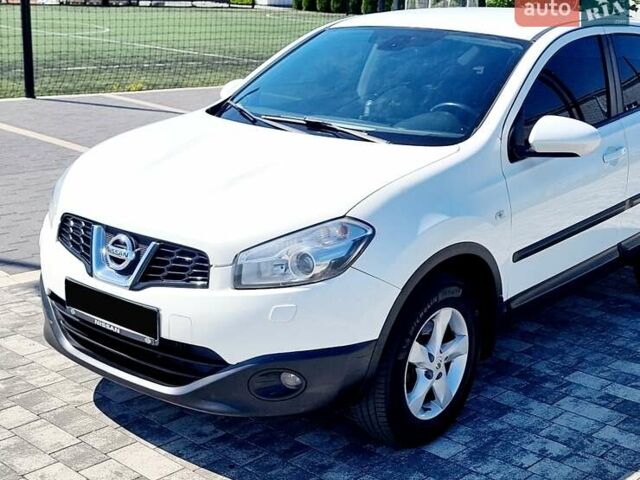 Белый Ниссан Кашкай, объемом двигателя 2 л и пробегом 162 тыс. км за 11899 $, фото 64 на Automoto.ua