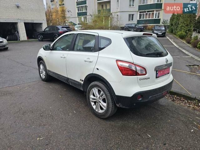 Белый Ниссан Кашкай, объемом двигателя 1.5 л и пробегом 181 тыс. км за 11800 $, фото 1 на Automoto.ua