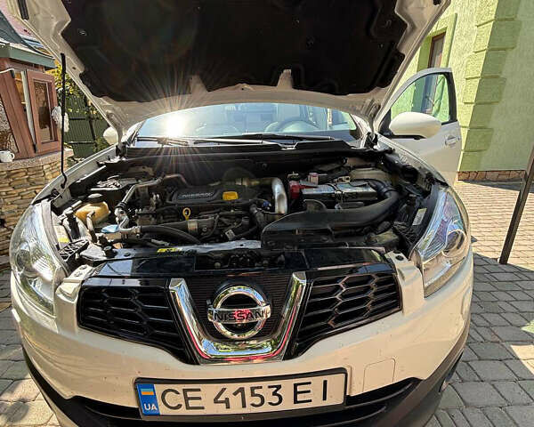 Белый Ниссан Кашкай, объемом двигателя 1.6 л и пробегом 210 тыс. км за 11900 $, фото 13 на Automoto.ua