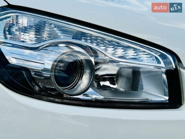 Белый Ниссан Кашкай, объемом двигателя 1.6 л и пробегом 174 тыс. км за 12999 $, фото 8 на Automoto.ua