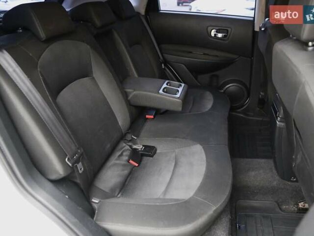 Білий Ніссан Кашкай, об'ємом двигуна 2 л та пробігом 130 тис. км за 11900 $, фото 8 на Automoto.ua