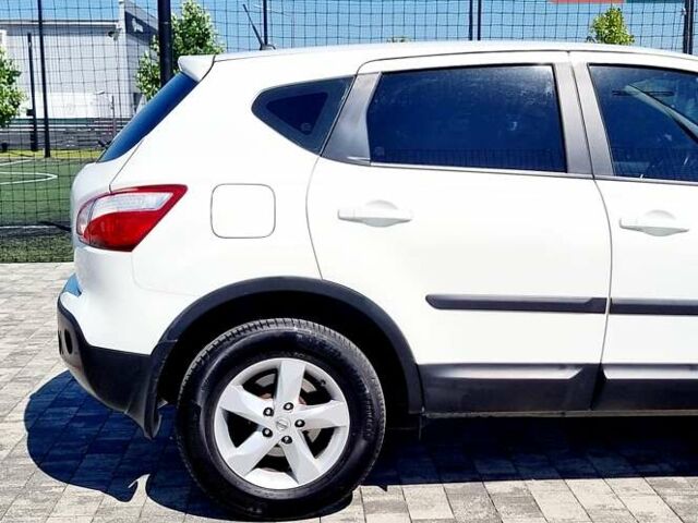 Белый Ниссан Кашкай, объемом двигателя 2 л и пробегом 162 тыс. км за 11899 $, фото 36 на Automoto.ua