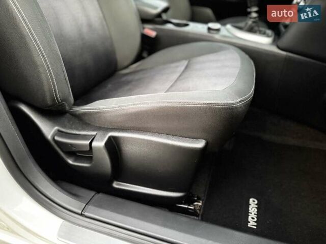 Белый Ниссан Кашкай, объемом двигателя 1.6 л и пробегом 174 тыс. км за 12999 $, фото 130 на Automoto.ua