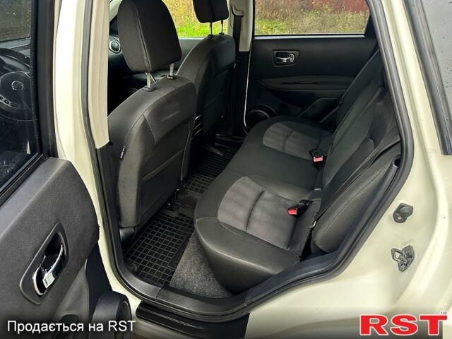 Белый Ниссан Кашкай, объемом двигателя 1.6 л и пробегом 187 тыс. км за 10999 $, фото 7 на Automoto.ua