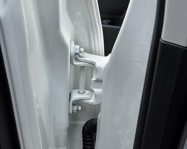 Белый Ниссан Кашкай, объемом двигателя 1.6 л и пробегом 174 тыс. км за 12999 $, фото 90 на Automoto.ua