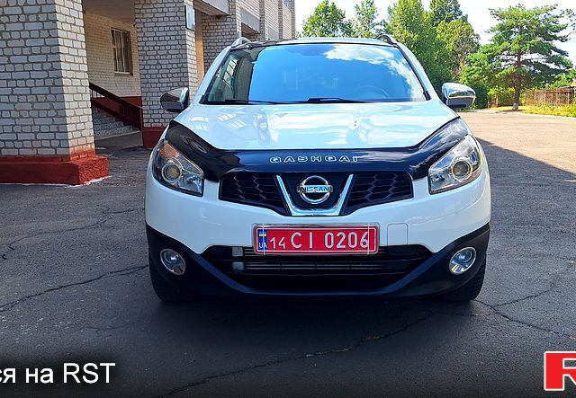 Белый Ниссан Кашкай, объемом двигателя 1.5 л и пробегом 225 тыс. км за 11500 $, фото 1 на Automoto.ua