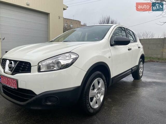 Белый Ниссан Кашкай, объемом двигателя 1.6 л и пробегом 220 тыс. км за 9800 $, фото 27 на Automoto.ua