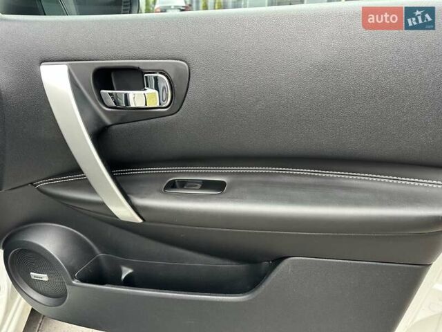 Білий Ніссан Кашкай, об'ємом двигуна 2 л та пробігом 193 тис. км за 12170 $, фото 30 на Automoto.ua