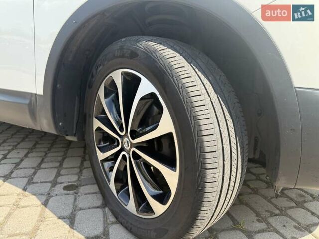 Білий Ніссан Кашкай, об'ємом двигуна 1.46 л та пробігом 237 тис. км за 11111 $, фото 13 на Automoto.ua