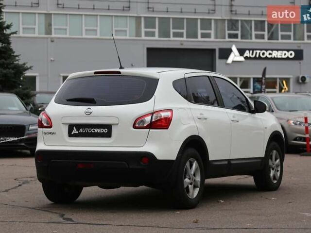 Білий Ніссан Кашкай, об'ємом двигуна 2 л та пробігом 130 тис. км за 11900 $, фото 3 на Automoto.ua