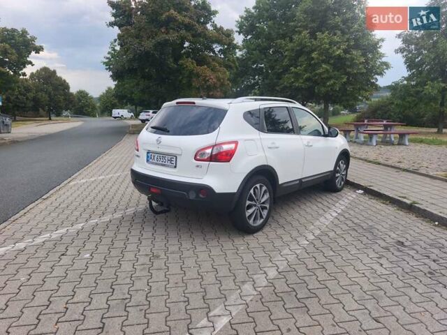 Белый Ниссан Кашкай, объемом двигателя 2 л и пробегом 220 тыс. км за 12999 $, фото 2 на Automoto.ua