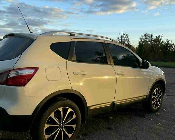 Белый Ниссан Кашкай, объемом двигателя 1.46 л и пробегом 268 тыс. км за 10400 $, фото 10 на Automoto.ua