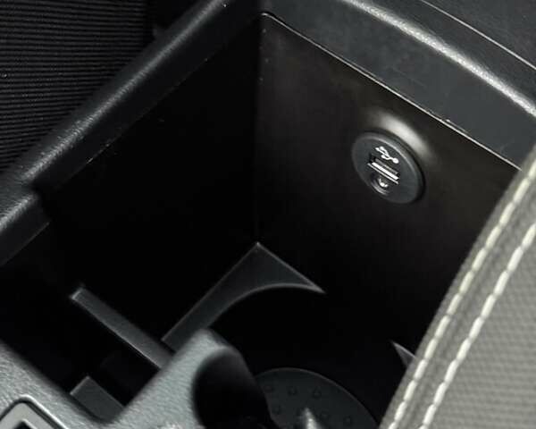 Белый Ниссан Кашкай, объемом двигателя 1.6 л и пробегом 174 тыс. км за 12999 $, фото 118 на Automoto.ua