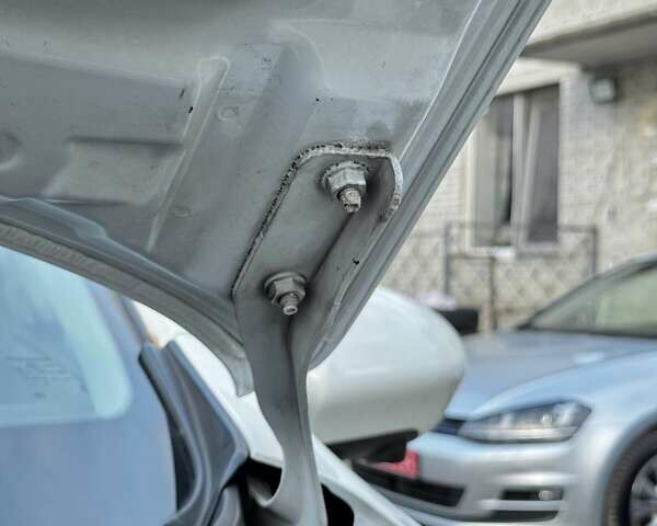 Белый Ниссан Кашкай, объемом двигателя 1.6 л и пробегом 174 тыс. км за 12999 $, фото 71 на Automoto.ua