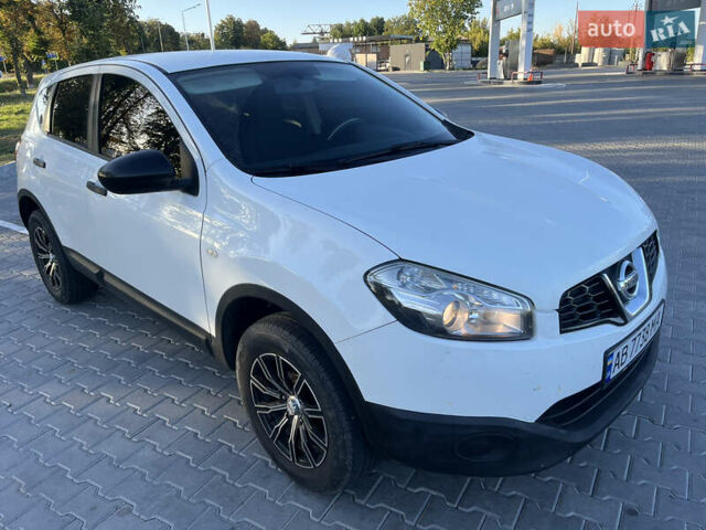 Белый Ниссан Кашкай, объемом двигателя 1.6 л и пробегом 198 тыс. км за 8999 $, фото 1 на Automoto.ua